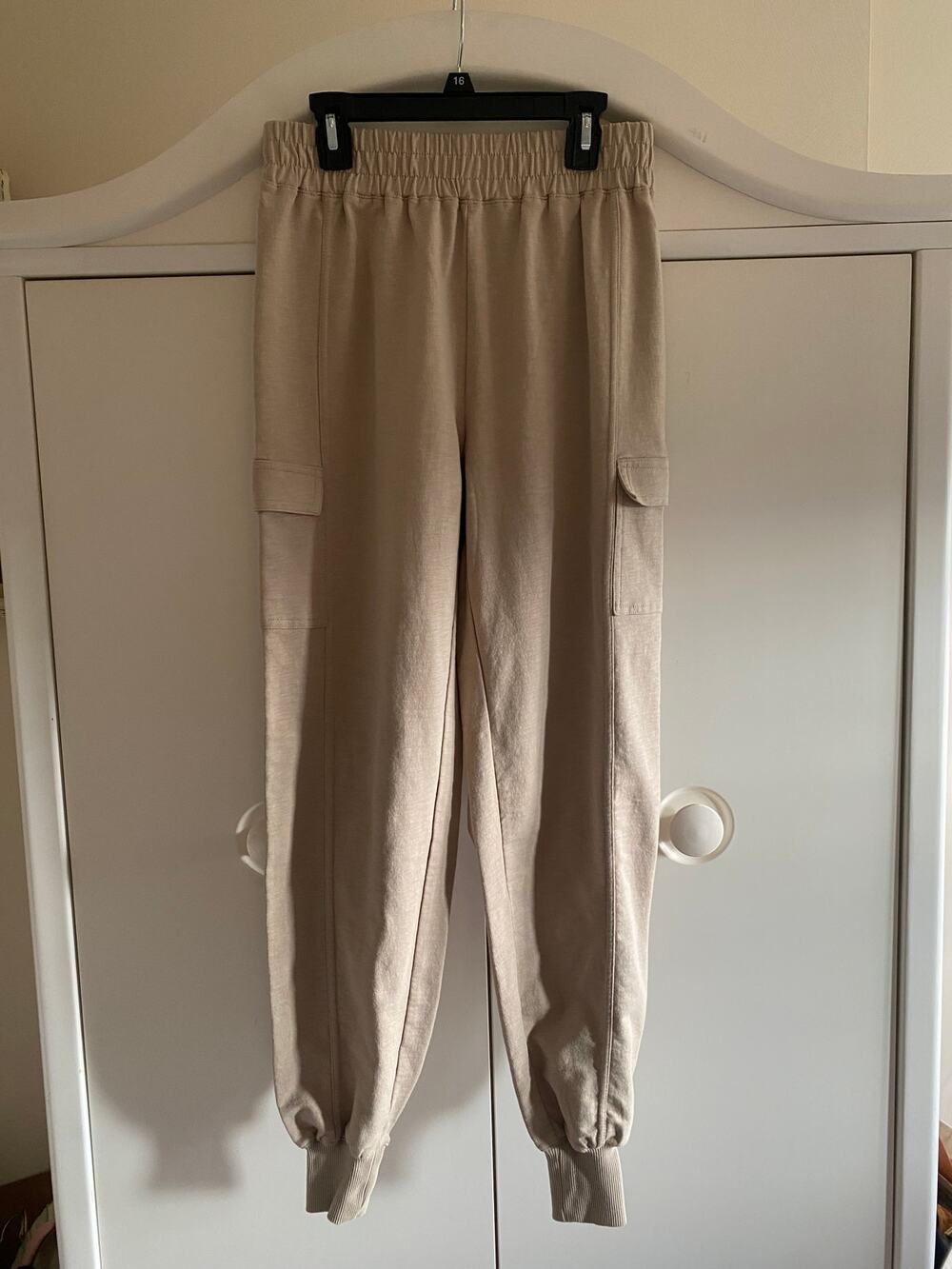 Ruby Ribbon Small Jogger Pants size small